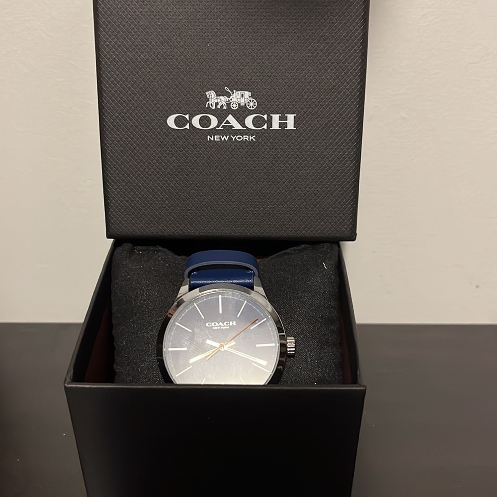 Coach Watch - Picture 2 of 3